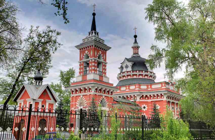 Перевозка лежачих больных Ивантеевка.