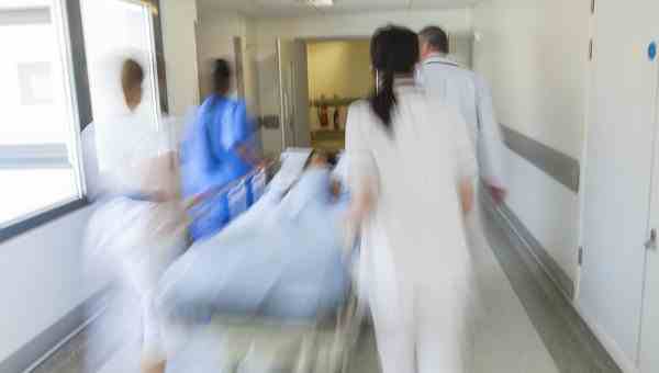 Перевозка лежачих больных по России